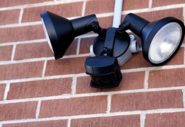 Câmara-Lâmpada: Segurança e Iluminação Inteligente em Casa